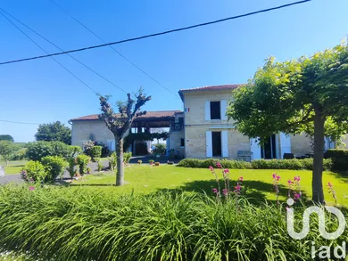 Maison à Saint-Sulpice-de-Faleyrens (33330)