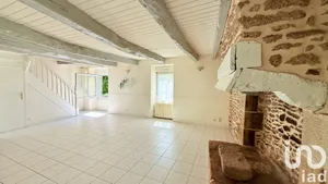 Maison traditionnelle à Saint-Caradec-Trégomel (56540)