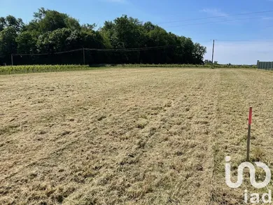 Building plot at Jonzac (17500)