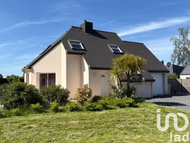 Traditional house at Plouisy (22200)