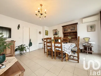 Apartment at Marseille (13015) — 10/23