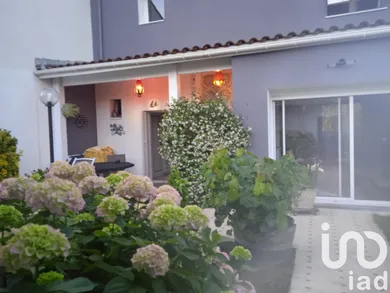 Maison traditionnelle à Bordeaux (33300)