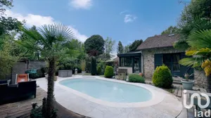 Maison traditionnelle à Saint-Martin-en-Bière (77630)