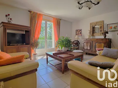 House at Saint-Pantaléon-de-Larche (19600)