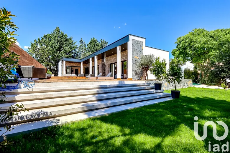 Maison 5 pièces 190 m² · à Garrigues-Sainte-Eulalie · 190 m² · 690 000 €