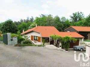 Maison d'architecte à Saint-Genest-Lerpt (42530)