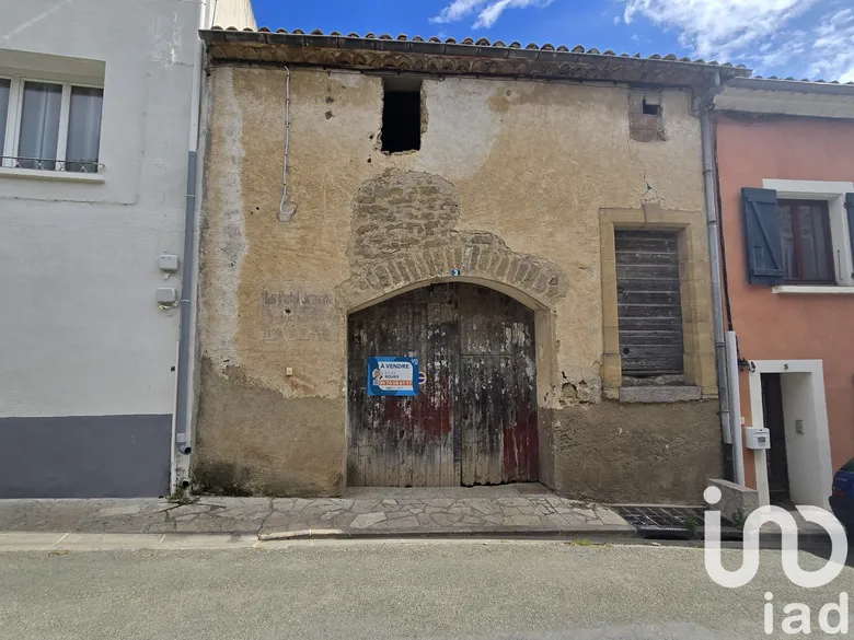 Parking 176 m² · à Villesèque-des-Corbières · 176 m² · 55 000 €