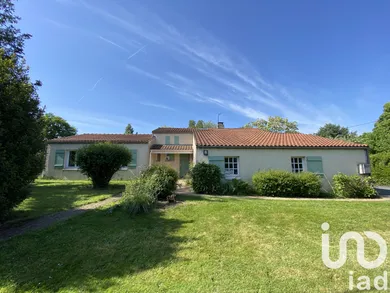 House at Les Herbiers (85500)