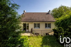 House at Osny (95520)