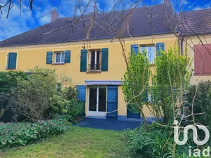 Townhouse at Pommeuse (77515)