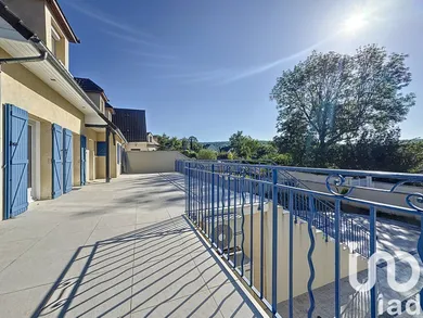 Traditional house in Vaux-sur-Seine (78740)