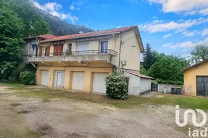 Maison à Méounes-lès-Montrieux (83136)