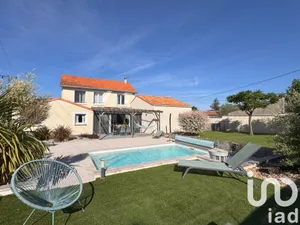 Maison à Montreuil (85200)