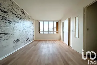 Apartment at Mantes-la-Jolie (78200)