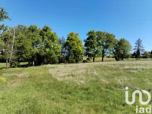 Terrain à bâtir à Château-Chervix (87380)