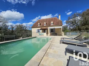 Traditional house at Théminettes (46120)