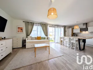 Apartment at Bordeaux (33300)