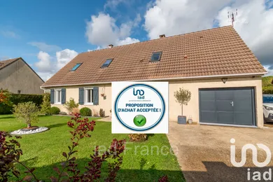 House at Soindres (78200)