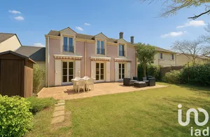 Traditional house at Le Chesnay (78150)