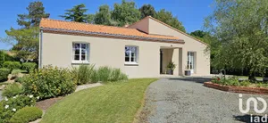 House at Essarts en Bocage (85140)