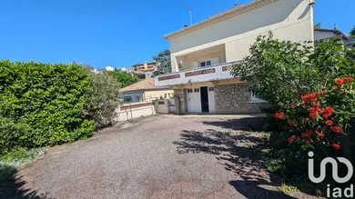 Maison traditionnelle à Aubenas (07200)