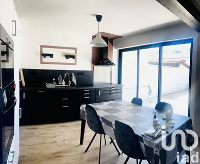 Townhouse at Valence (26000)