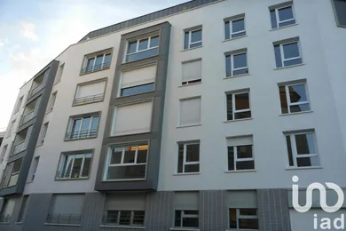 Apartment at Villejuif (94800)