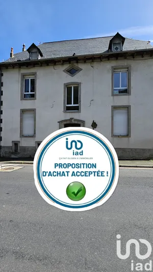 Building at Vic-sur-Cère (15800)