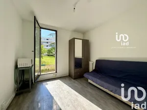 Apartment at Puteaux (92800)