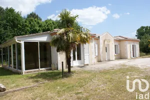 Traditional house at Montguyon (17270)