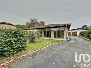 House at Pessac (33600)