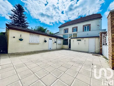 Village house at Mailly-Champagne (51500)