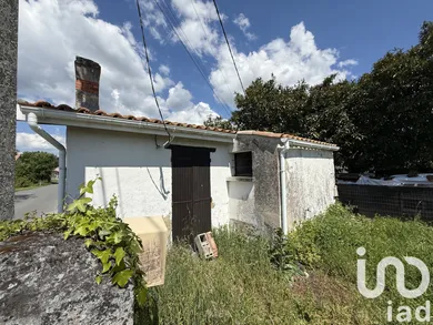 Maison de village à Saint-Christoly-de-Blaye (33920)
