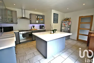 House at Bonneil (02400)