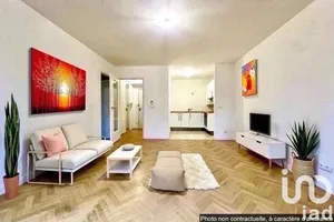 Apartment at Versailles (78000)