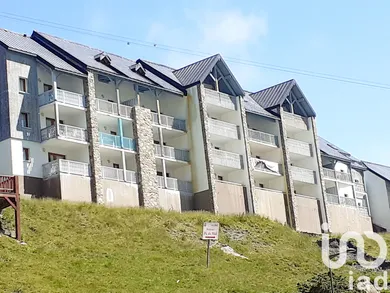 Appartement à LA MONGIE  (65200)