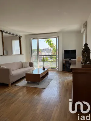 Apartment in Chevilly-Larue (94550)