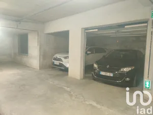 Parking à Saint-Maximin-la-Sainte-Baume (83470)
