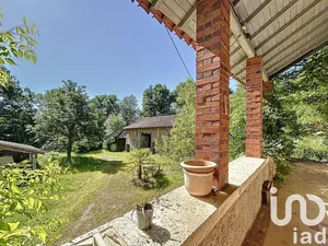 Traditional house at Saint-Étienne-de-Puycorbier (24400)