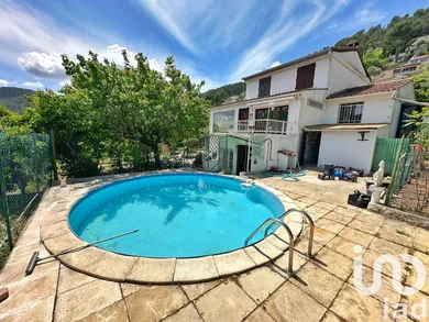 House at Sollies Toucas (83210)