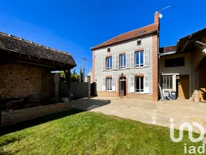 Maison à Villeneuve-la-Guyard (89340)