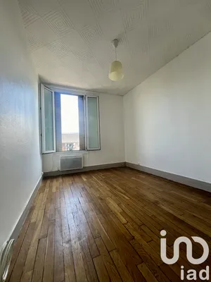 Apartment at Stains (93240)