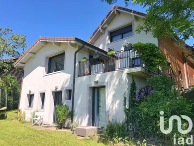 Traditional house at Chevry (01170)