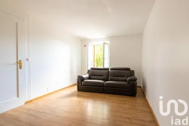 Apartment at Taverny (95150)