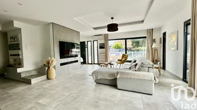 Architectural house at Fréjus (83600)