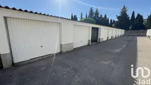 Parking à Nîmes (30900)