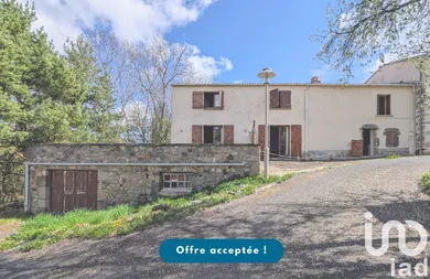 Park home at Olloix (63450)