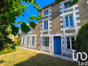 Mansion at Saint-Julien-l'Ars (86800)