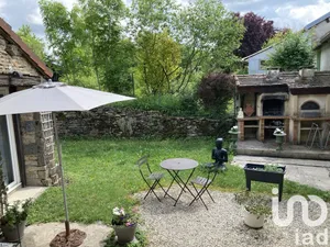 Village house at Saint-Anthot (21540)
