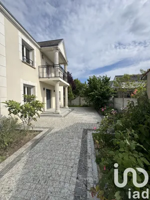 House at Saint-Jean-de-Braye (45800)
